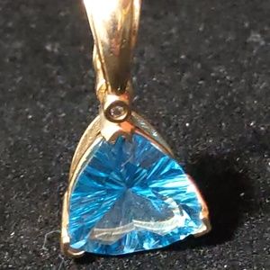 Topaz gold pendant